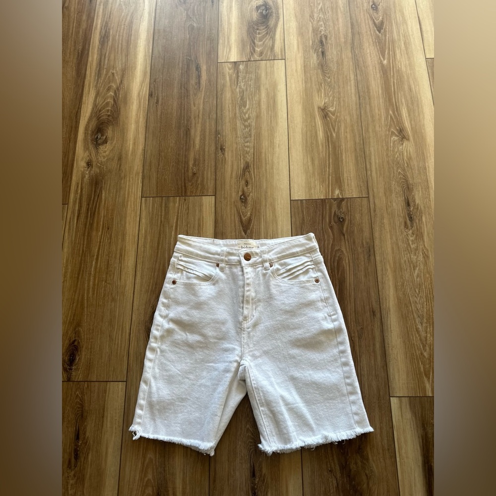 Bohme women’s White Denim Bermuda Shorts size 25